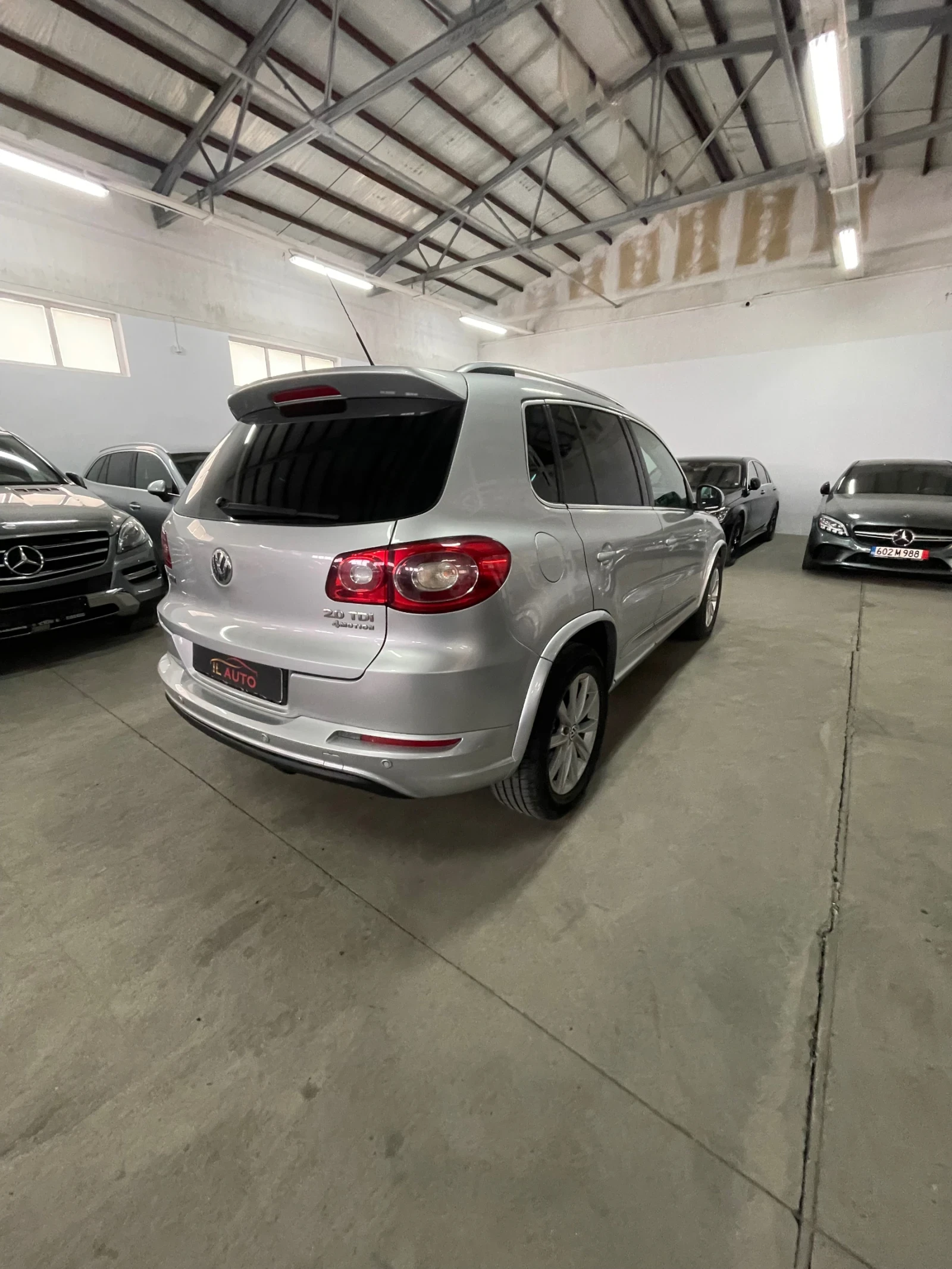 VW Tiguan 2.0TDI/Rline/4motion/Панор/парктр/подгрев/, снимка 5 - Автомобили и джипове - 54165520