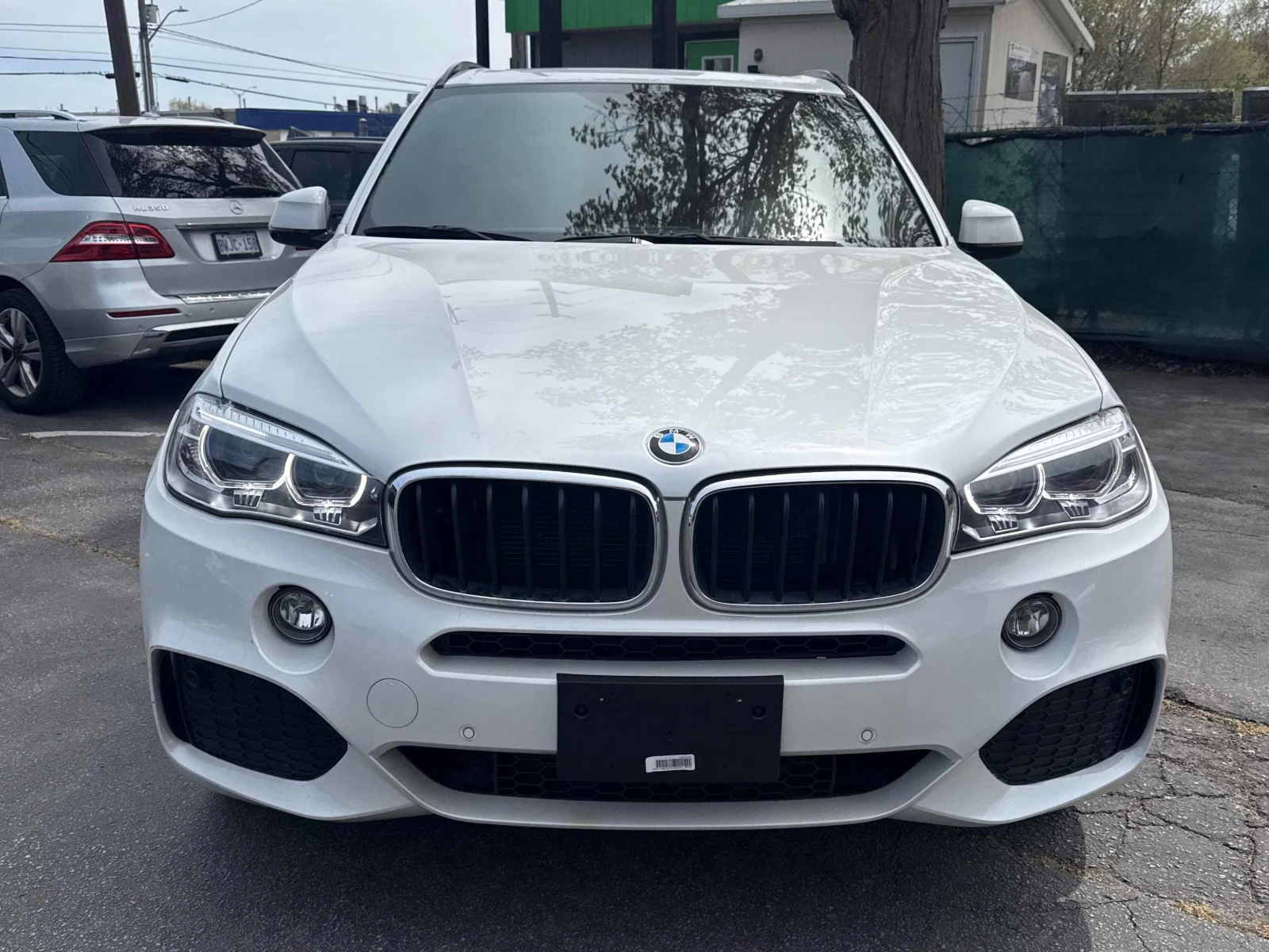 BMW X5 35i * M ПАКЕТ * HEAD UP * HK * СЕРВИЗНА ИСТОРИЯ * , снимка 2 - Автомобили и джипове - 54545179