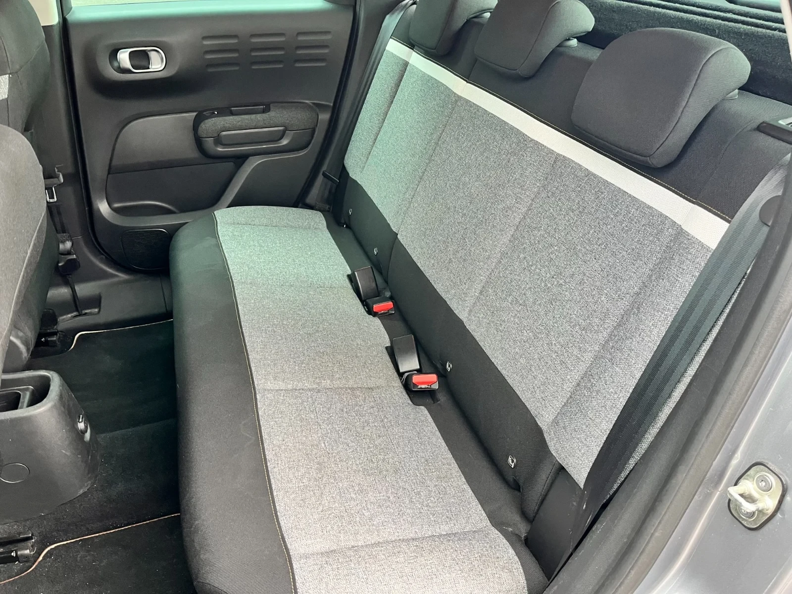Citroen C3 Aircross 1.2 PureTech Feel Navi Klima Camera, снимка 8 - Автомобили и джипове - 54554651