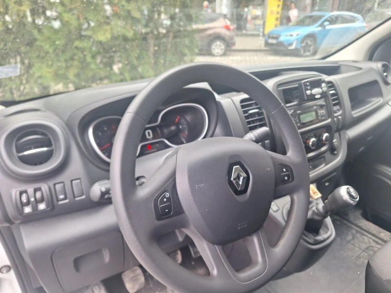 Renault Trafic, снимка 10 - Бусове и автобуси - 49584568