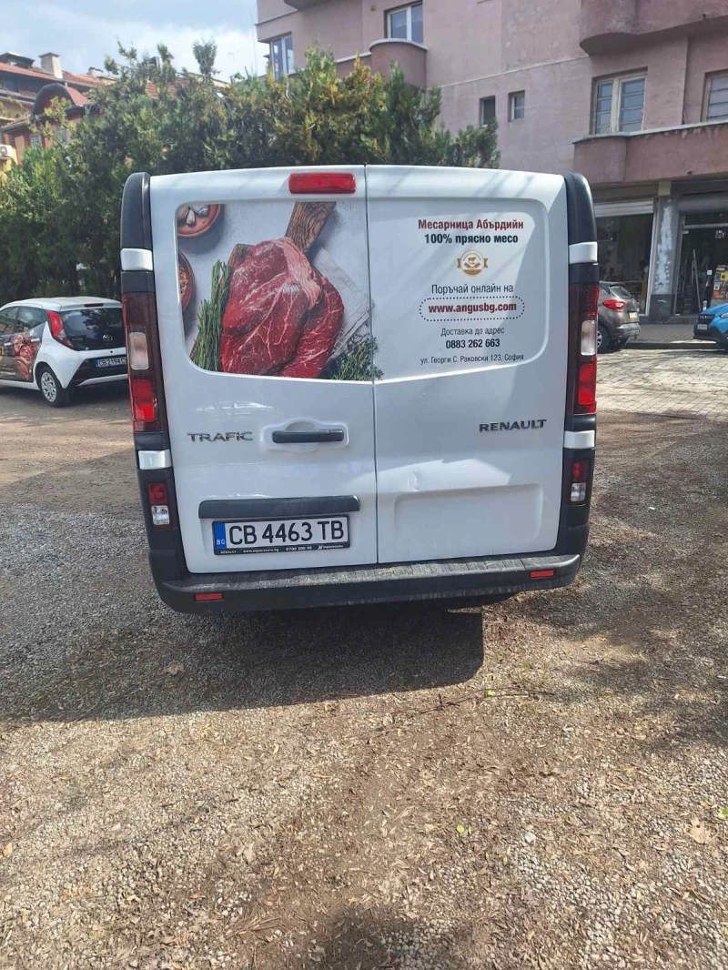 Renault Trafic, снимка 4 - Бусове и автобуси - 49584568