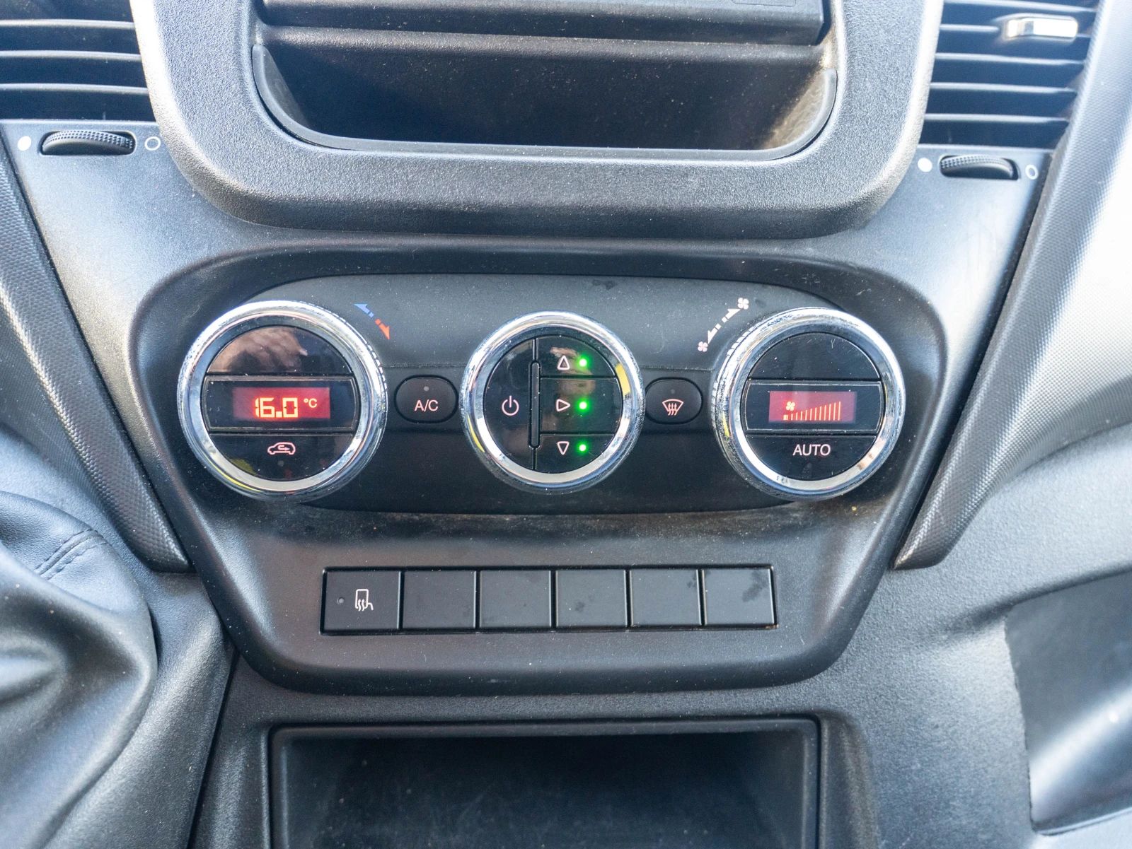 Iveco 35c15   L3H3    | Mobile.bg   14