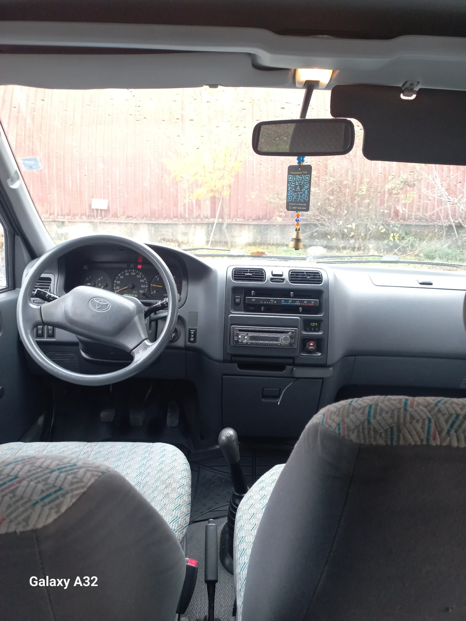 Toyota Hiace  - изображение 8