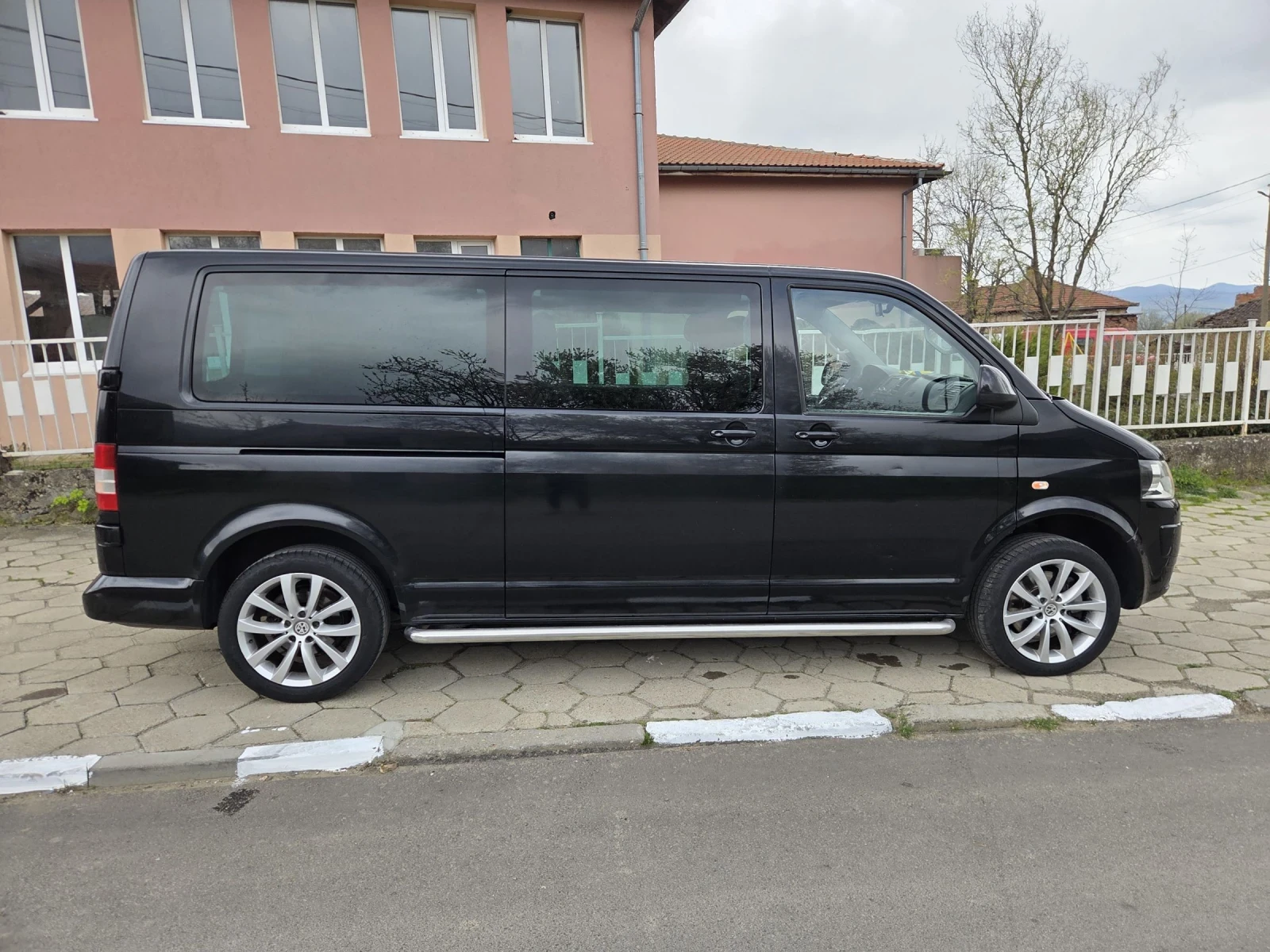 VW Caravelle 2.0 180 кс * КЛИМА* АВТОМАТИК* ЛУКС* ТОП* , снимка 5 - Бусове и автобуси - 55051884