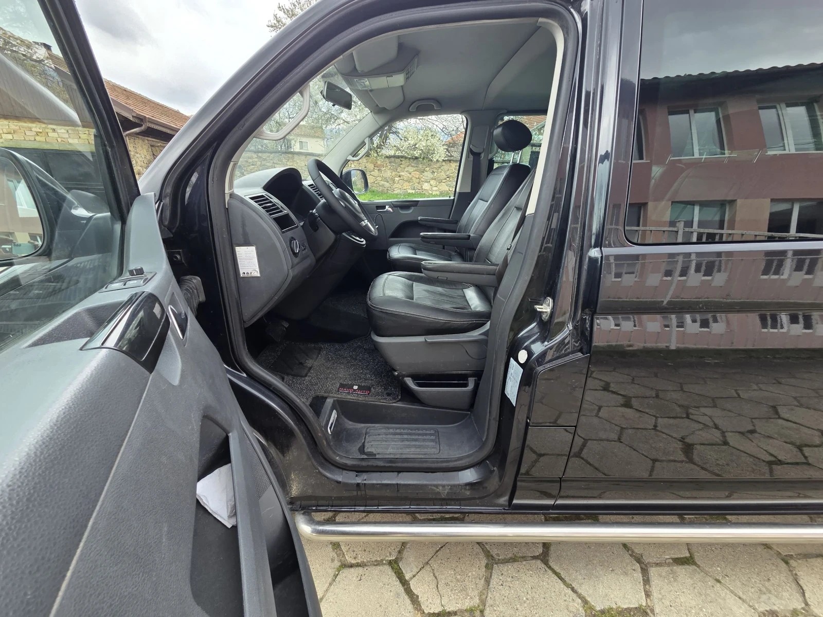 VW Caravelle 2.0 180 кс * КЛИМА* АВТОМАТИК* ЛУКС* ТОП* , снимка 11 - Бусове и автобуси - 55051884