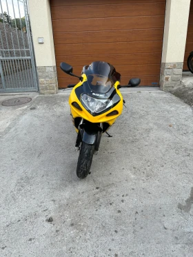 Suzuki Gsxr 750K2 Нов внос, снимка 3