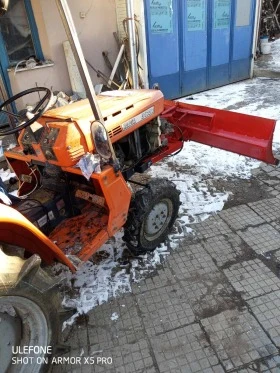 Трактор Kubota, снимка 5