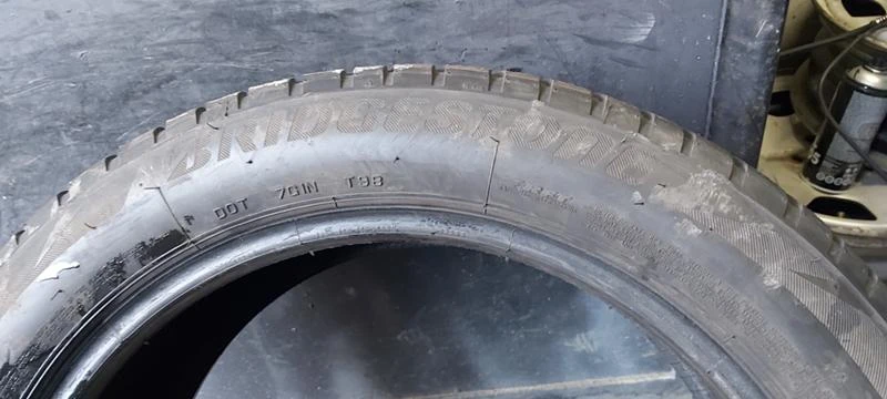 Гуми Зимни 225/50R18, снимка 5 - Гуми и джанти - 35133568