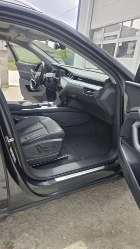 Audi E-Tron 50 guatrro , снимка 8