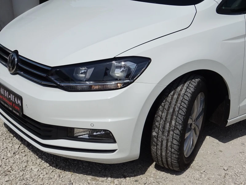 VW Touran 1.6 TDI 115kc SCR BlueMotion Executive 7 места, снимка 17 - Автомобили и джипове - 45204191