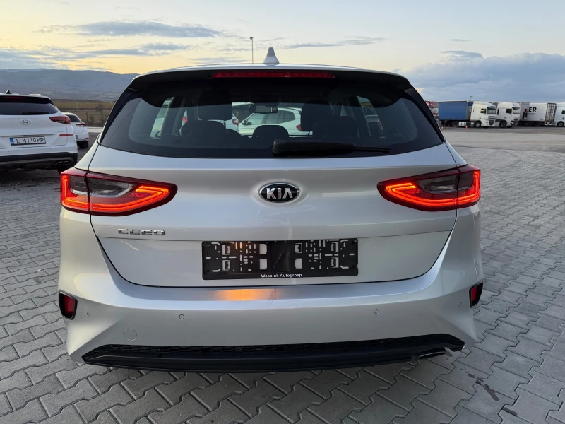 Kia Ceed 1.6crdi, снимка 6 - Автомобили и джипове - 48953923