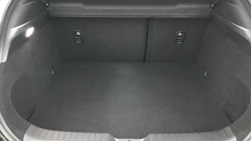 Mazda MX-30 EV, 7000км, Германия, снимка 11 - Автомобили и джипове - 52295269