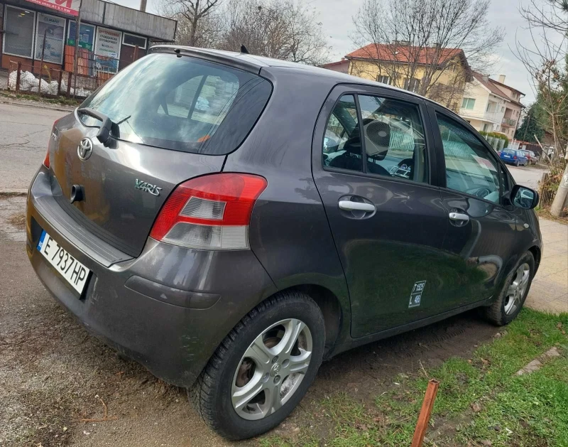 Toyota Yaris 1.4 D4D, снимка 4 - Автомобили и джипове - 52535918