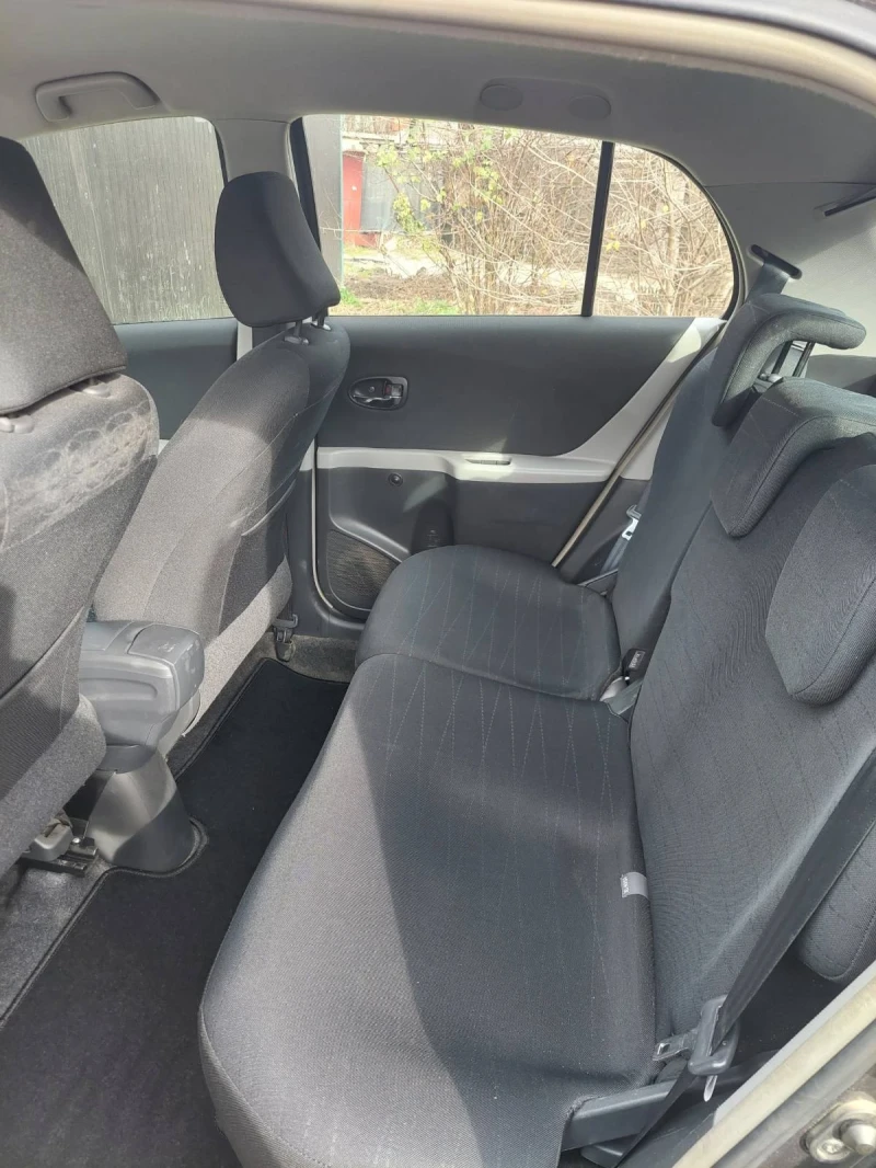 Toyota Yaris 1.4 D4D, снимка 8 - Автомобили и джипове - 52535918