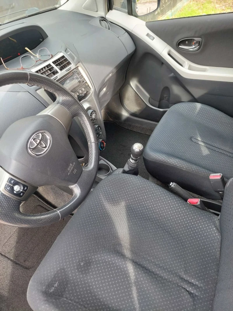 Toyota Yaris 1.4 D4D, снимка 7 - Автомобили и джипове - 52535918