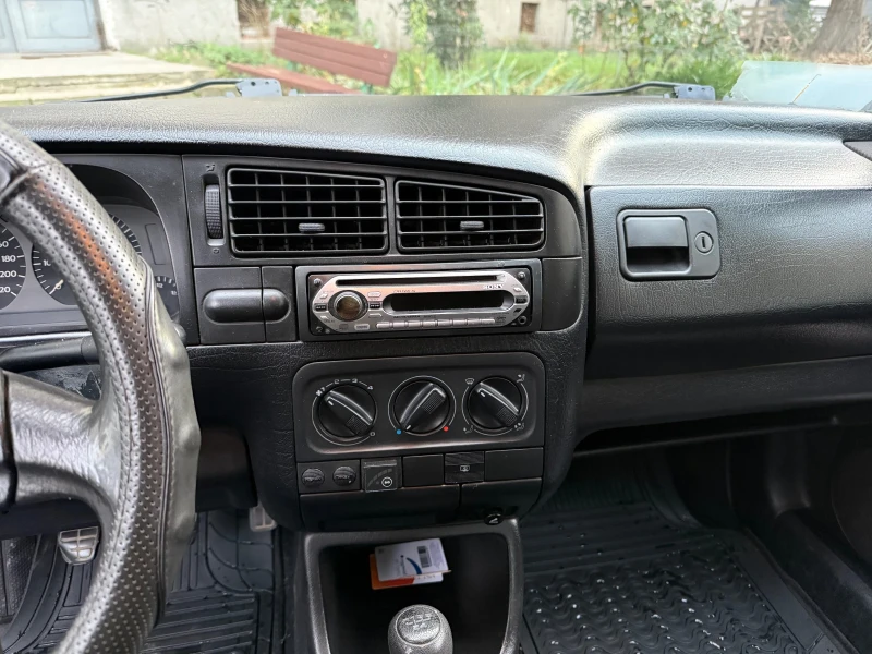 VW Golf, снимка 7 - Автомобили и джипове - 52727739