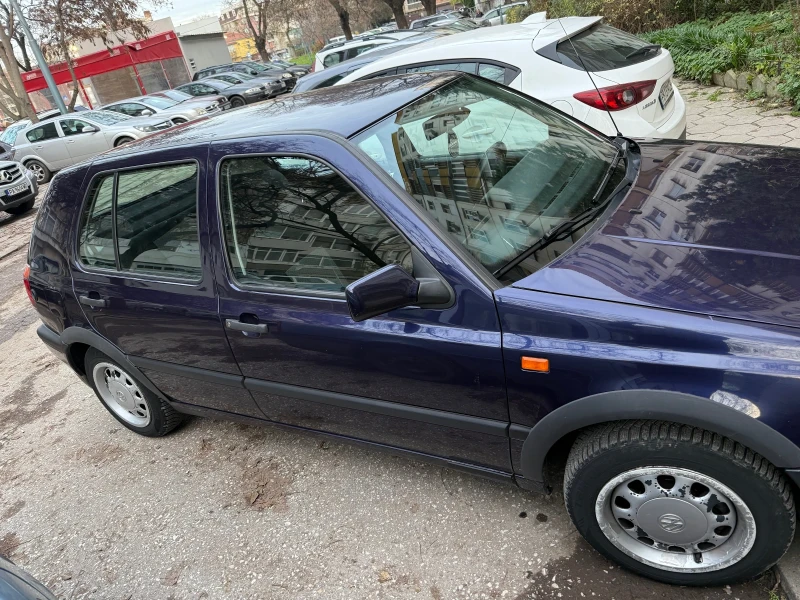 VW Golf, снимка 2 - Автомобили и джипове - 52727739
