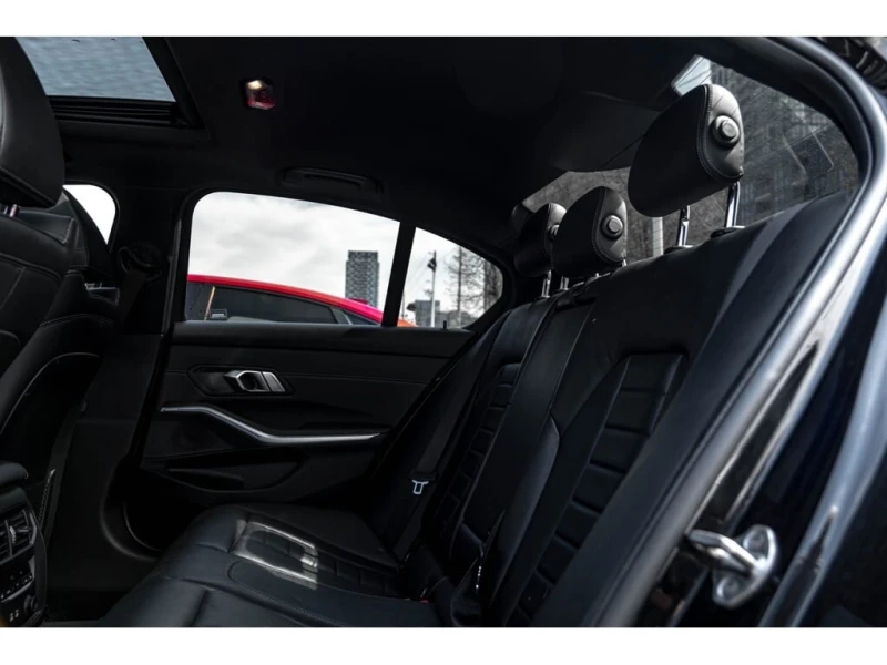 BMW 330 * 330i XDRIVE | M SPORT PKG | NAVI | HUD | CAM | *, снимка 12 - Автомобили и джипове - 52804105