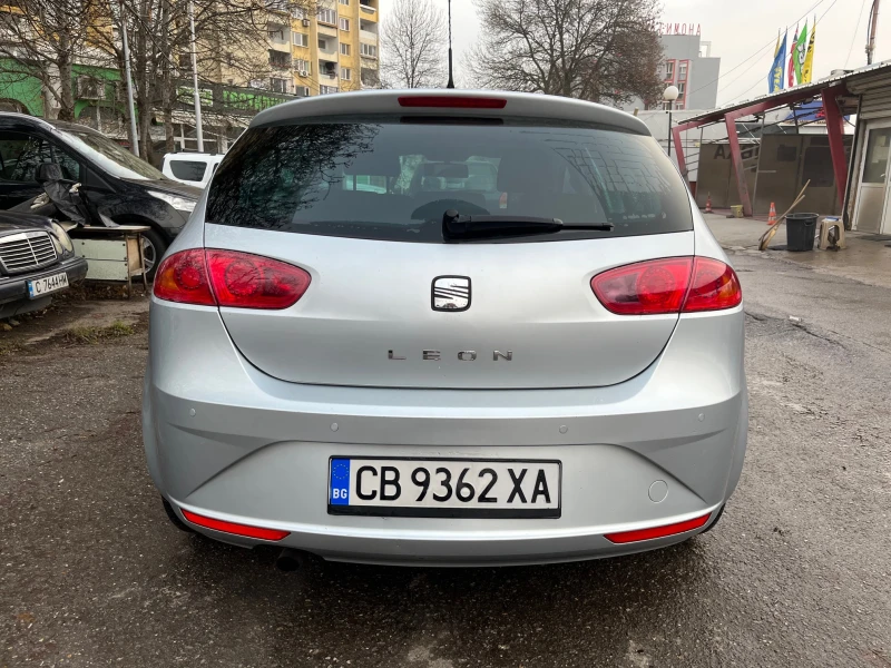 Seat Leon 1.6, снимка 5 - Автомобили и джипове - 52889912