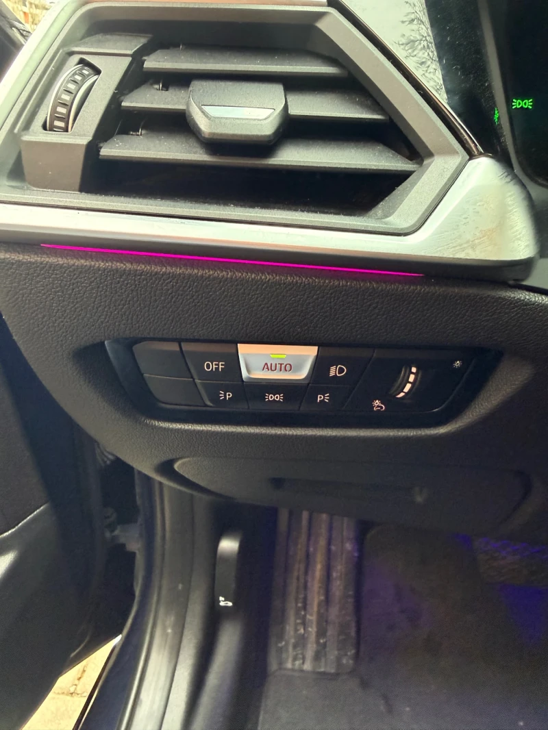 BMW 330  ixdrive M package/113 865km!Ambient* Blindspot, снимка 9 - Автомобили и джипове - 53007418