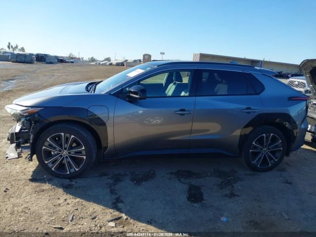 Toyota bZ4X * LIMITED* ПАНОРАМА* LED* NAVI* , снимка 14 - Автомобили и джипове - 53892509