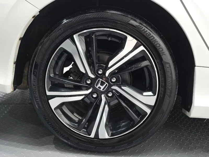 Honda Civic 2.0 1OTH GEN, снимка 5 - Автомобили и джипове - 55715713