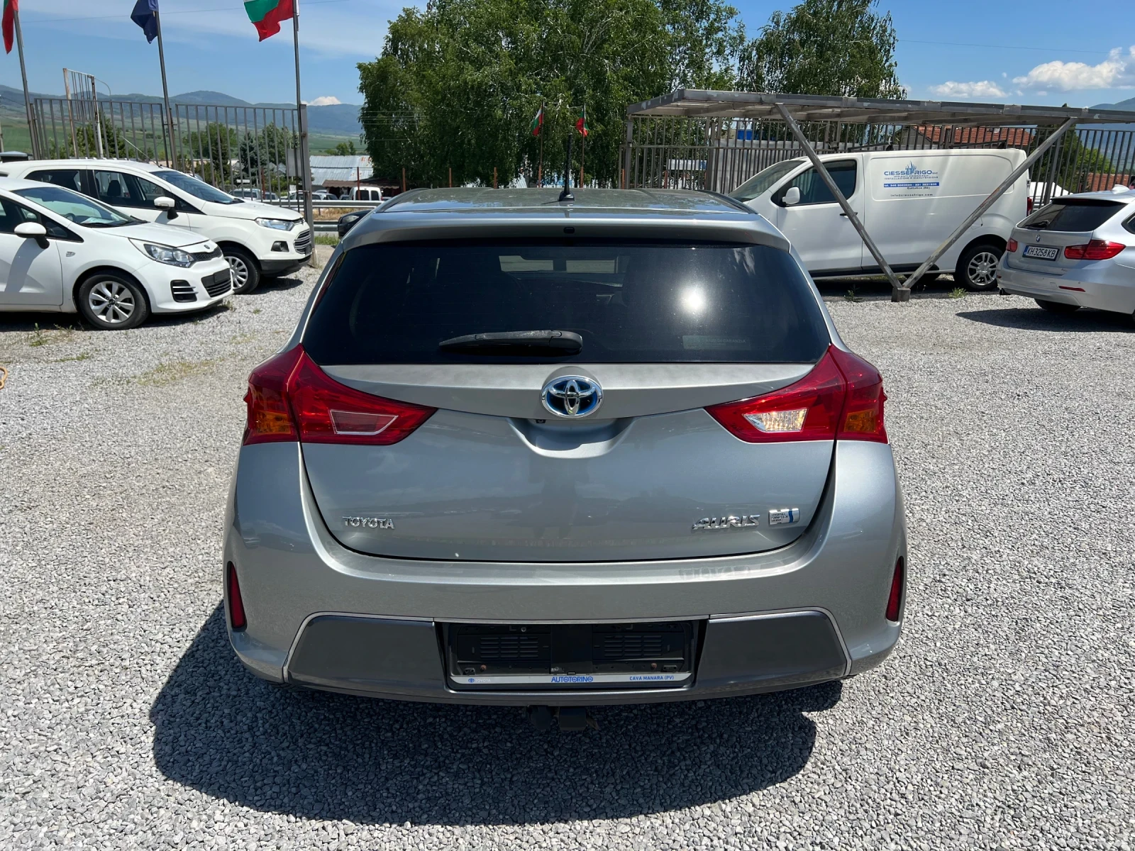 Toyota Auris 1.8Hybrid - изображение 5