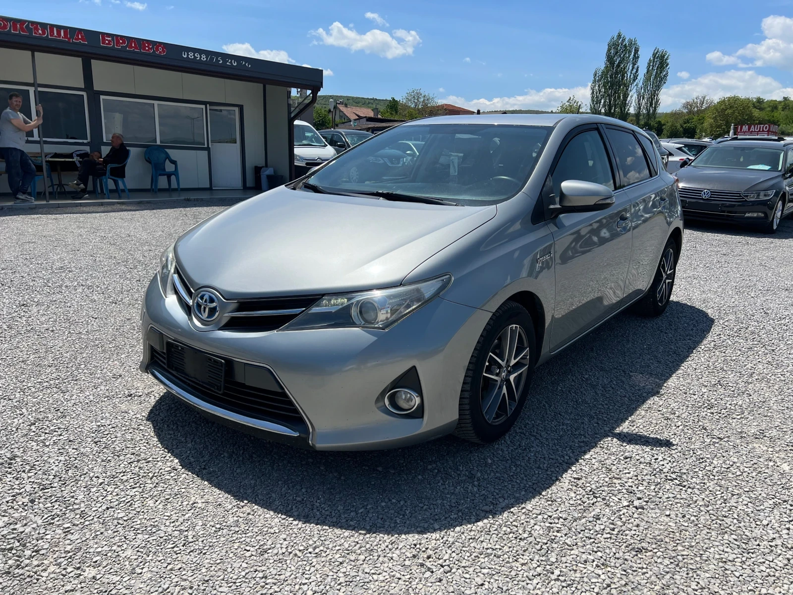Toyota Auris 1.8Hybrid - изображение 3