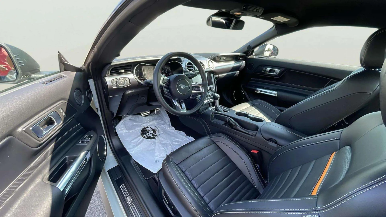 Ford Mustang 5.0i - изображение 10