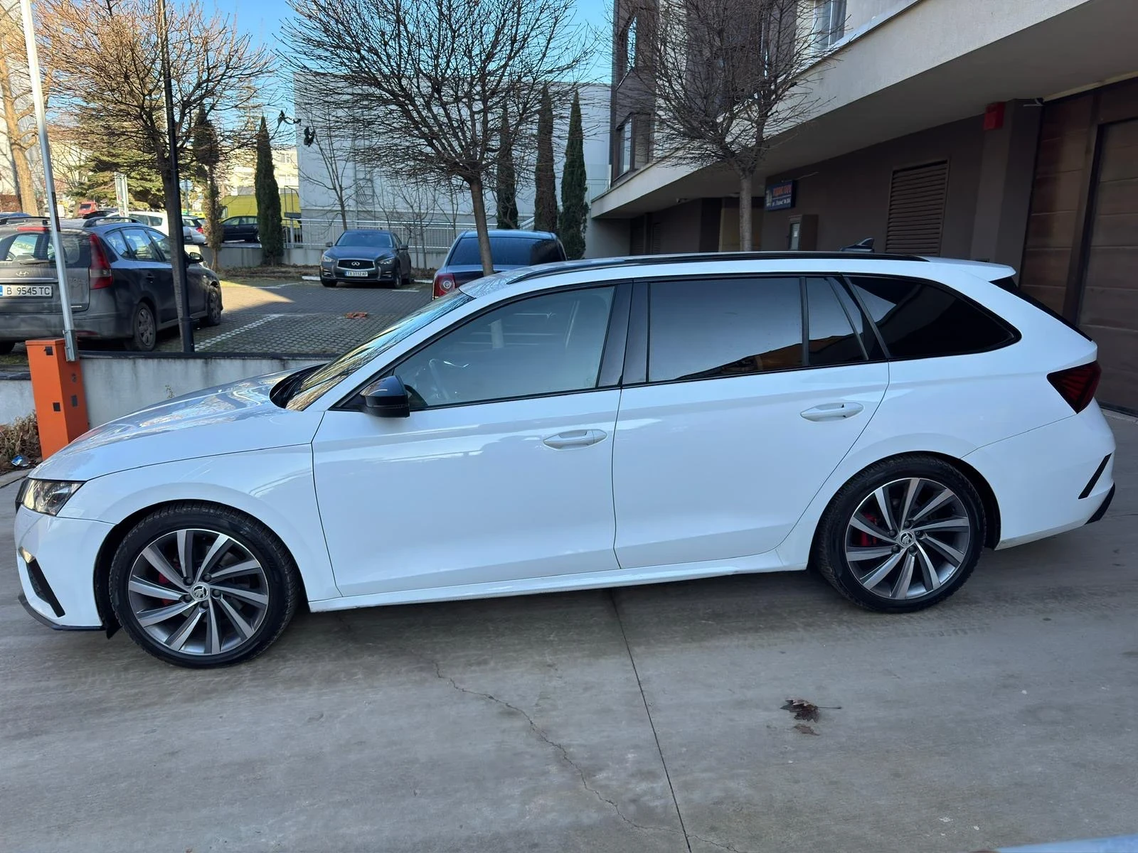 Skoda Octavia VRS 2.0 TDI DSG 4x4 200 PS Head Up Canton Digital - изображение 7