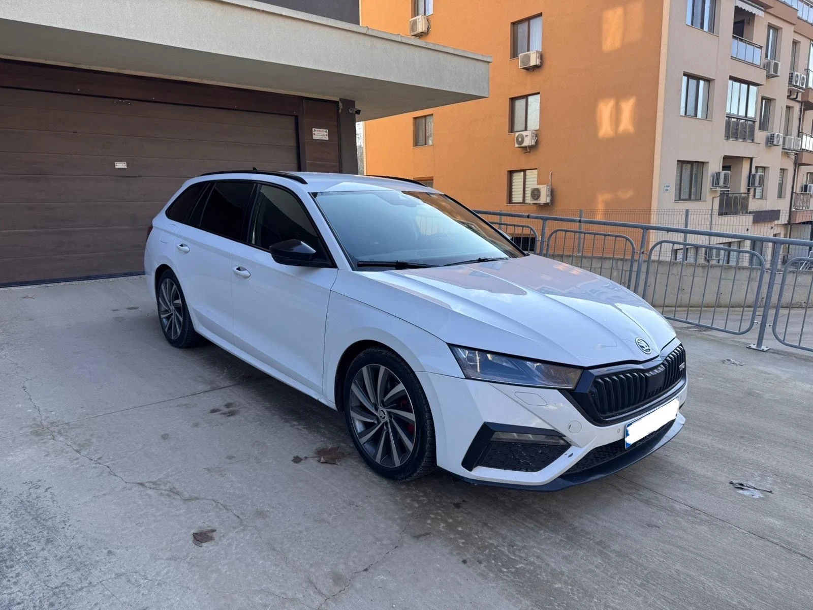 Skoda Octavia VRS 2.0 TDI DSG 4x4 200 PS Head Up Canton Digital - изображение 2