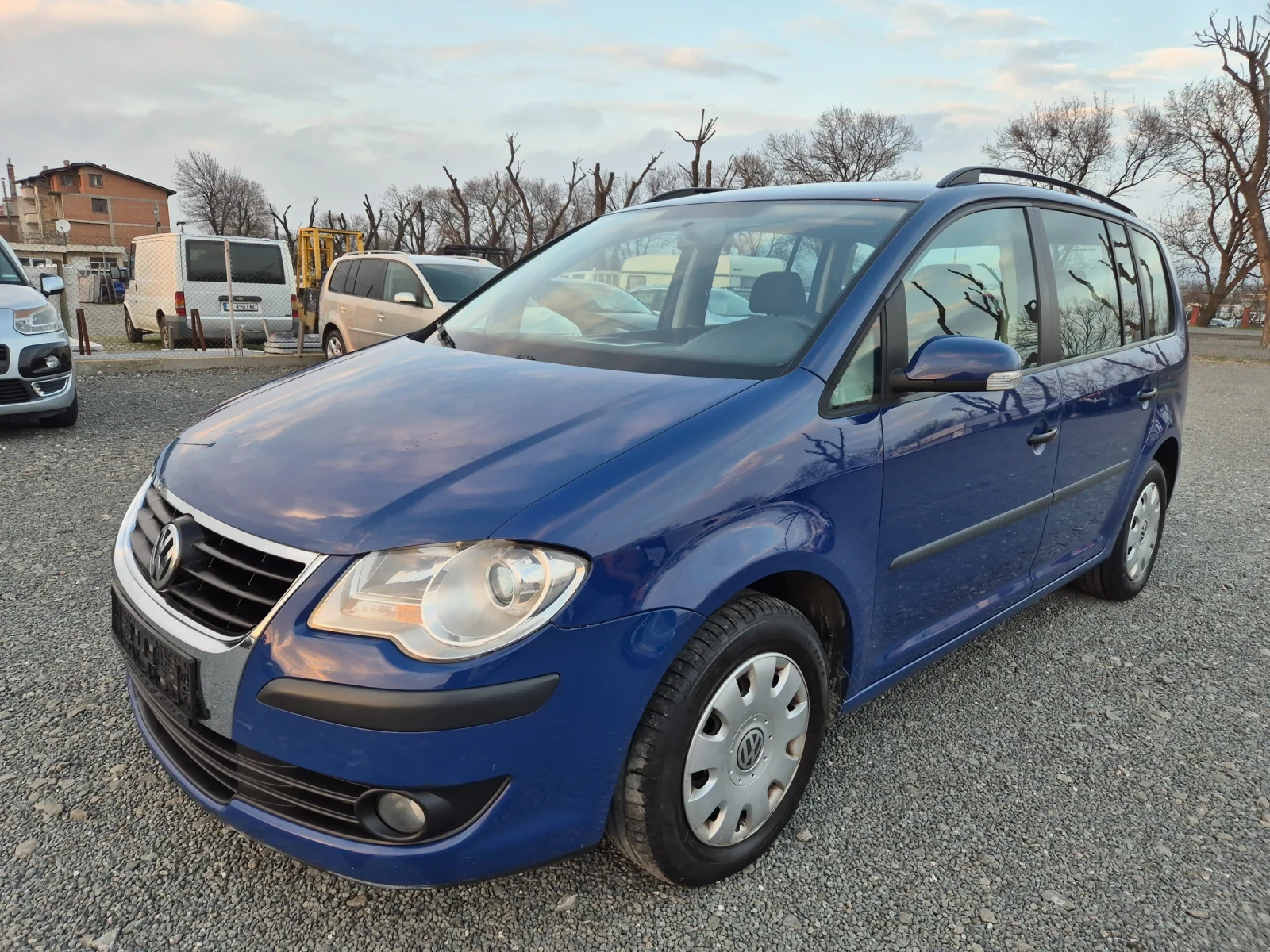 VW Touran 1.9TDI 6+ 1 места - изображение 3