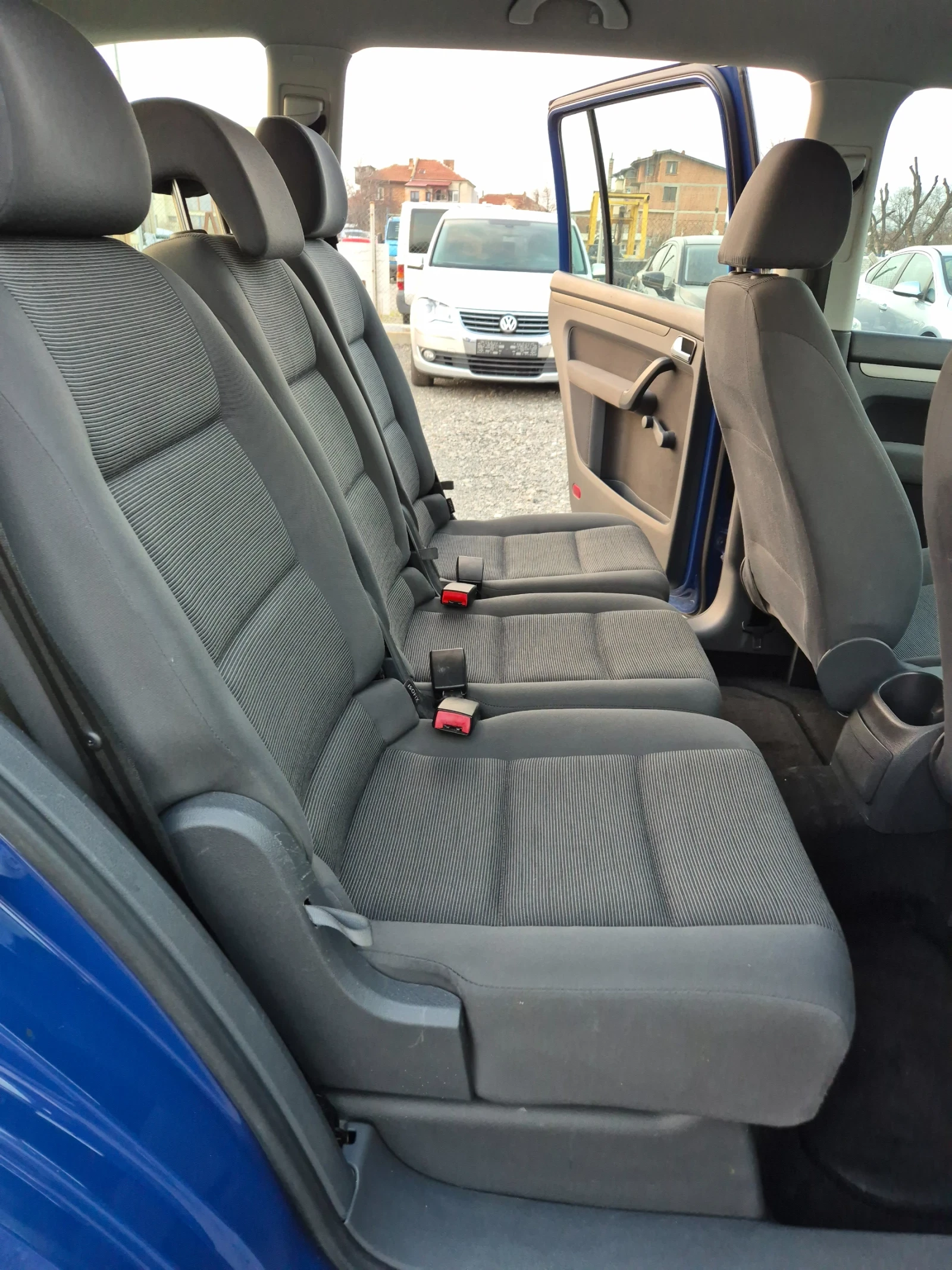 VW Touran 1.9TDI 6+ 1 места - изображение 10