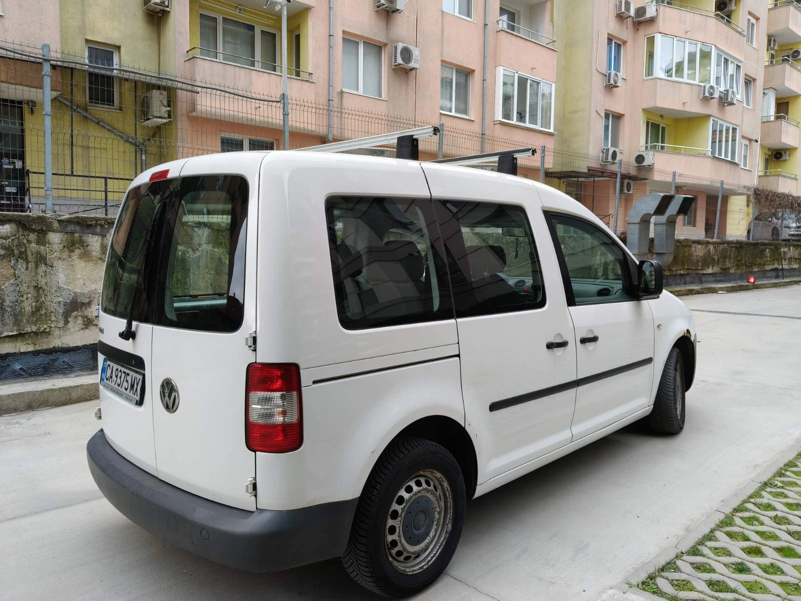 VW Caddy, снимка 6 - Автомобили и джипове - 53999061