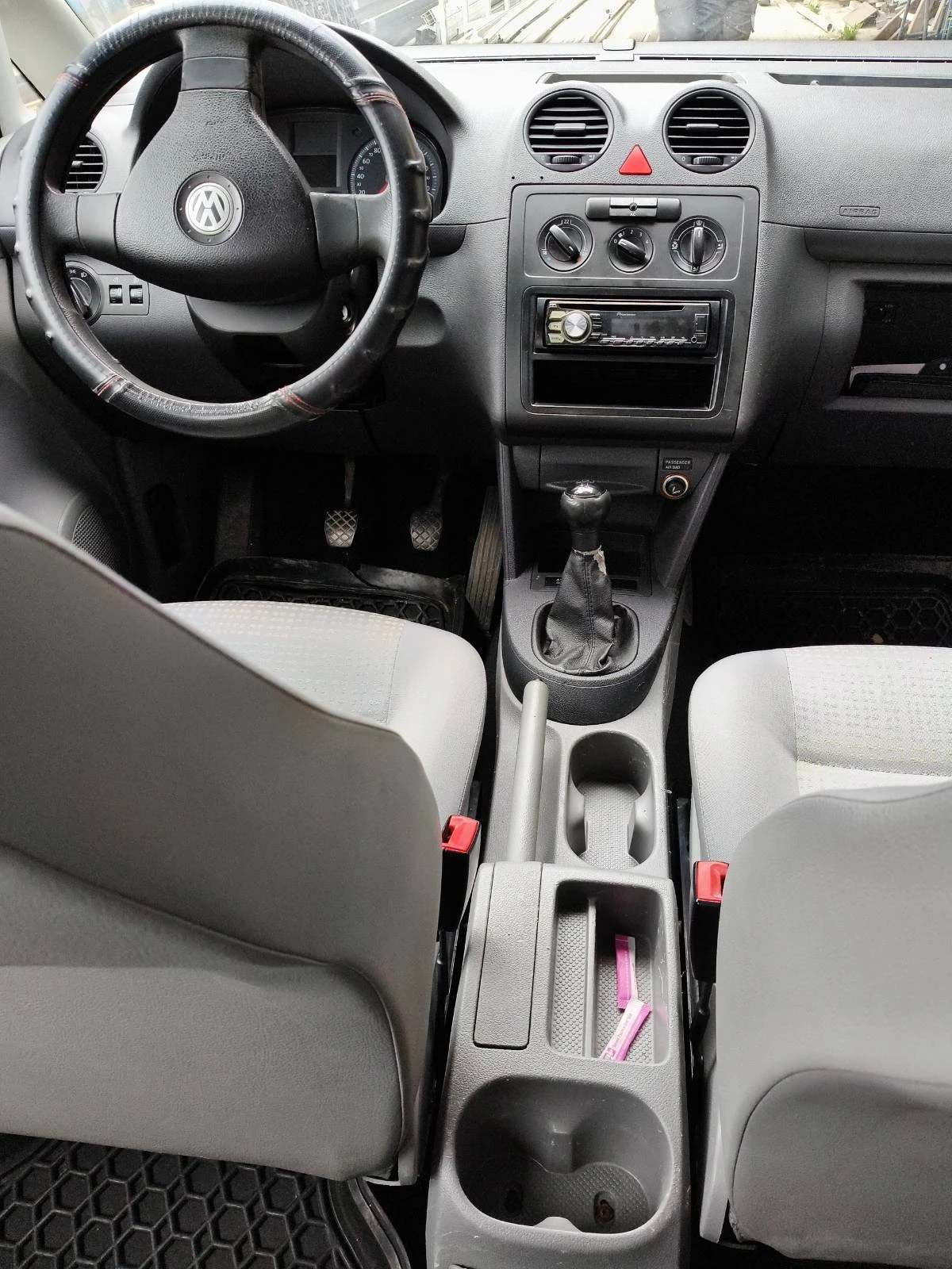 VW Caddy, снимка 9 - Автомобили и джипове - 53999061