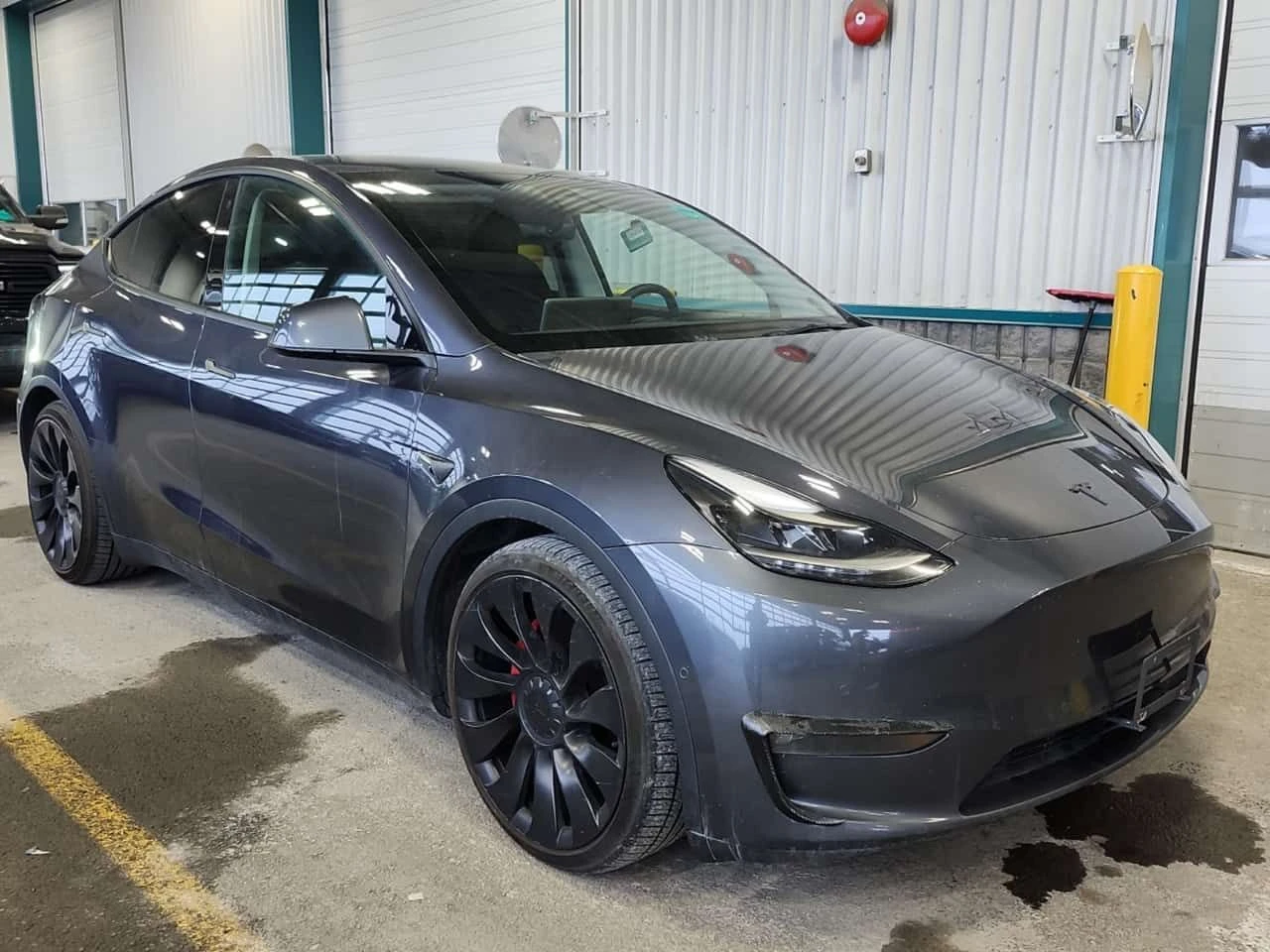 Tesla Model Y PERFORMANCE/CARFAX/Панорама/Подгрев/, снимка 2 - Автомобили и джипове - 53774878