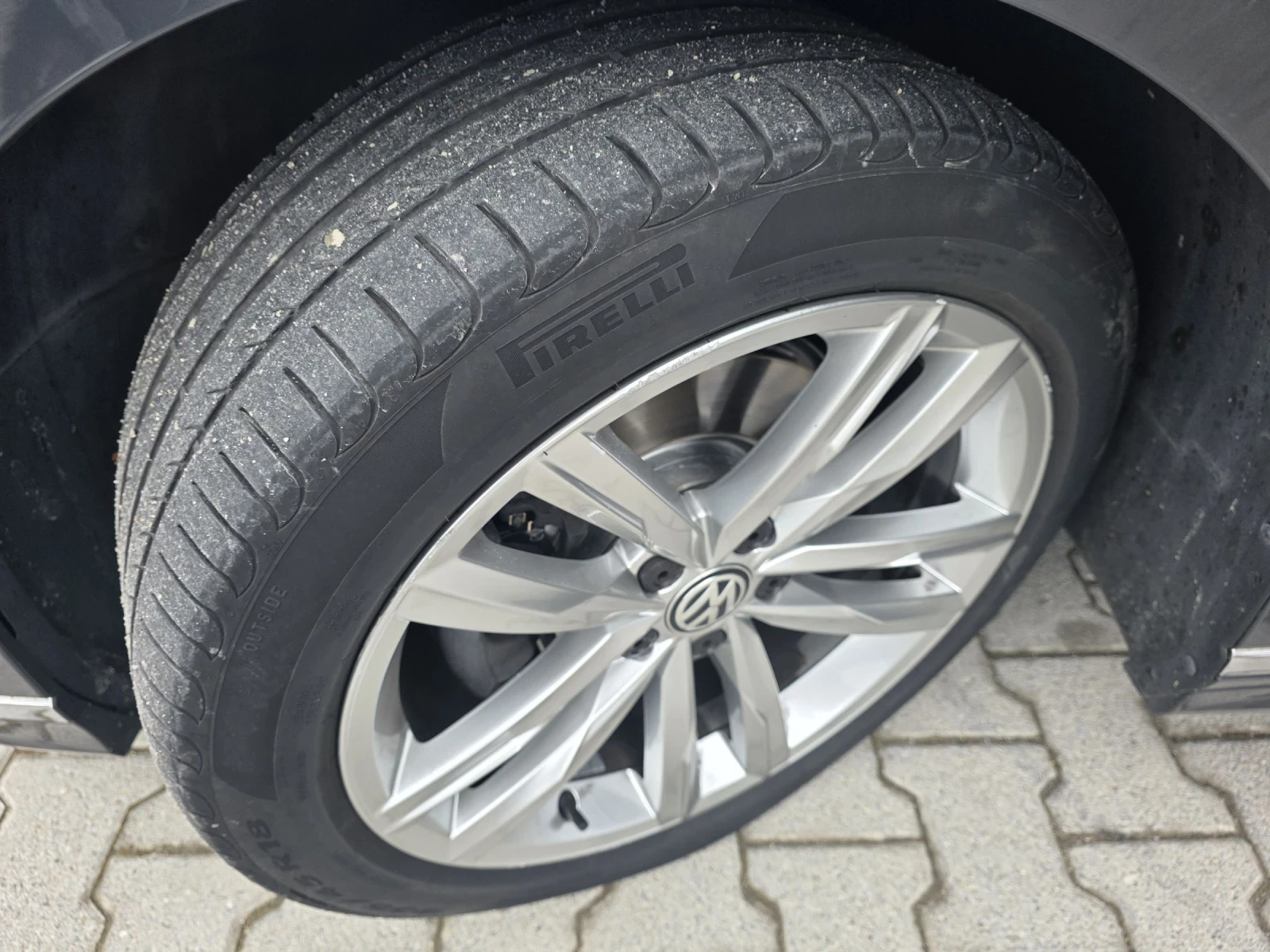 VW Passat 2.0TDI R-LINE DIGITAL Лизинг, снимка 17 - Автомобили и джипове - 54004415