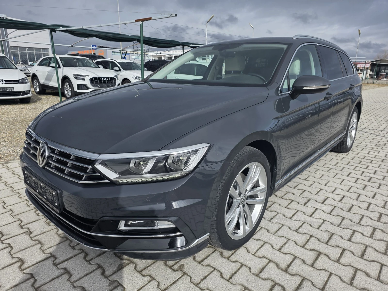 VW Passat 2.0TDI R-LINE DIGITAL Лизинг, снимка 3 - Автомобили и джипове - 54004415