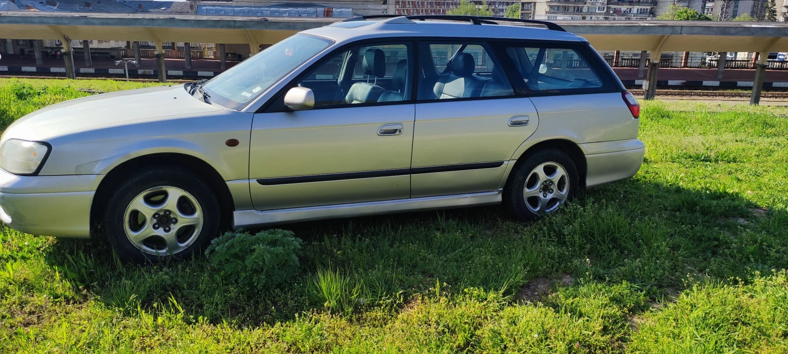 Subaru Legacy 2.5 AWD, снимка 2 - Автомобили и джипове - 54402480