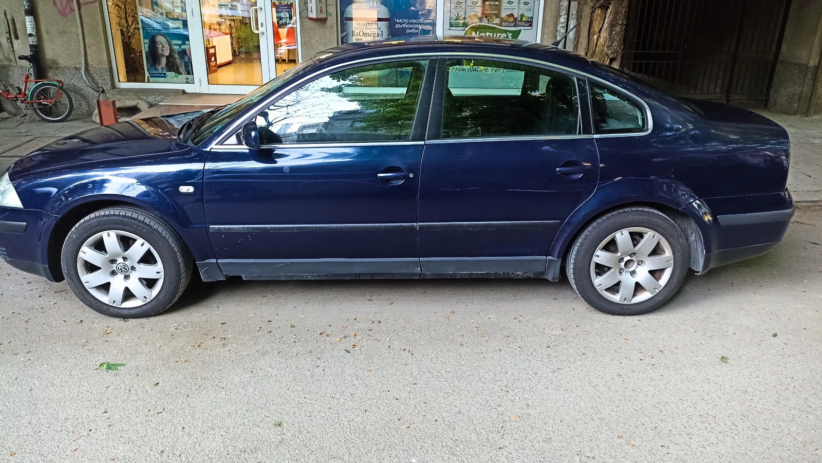 VW Passat 1.9 TDI, снимка 6 - Автомобили и джипове - 54295395