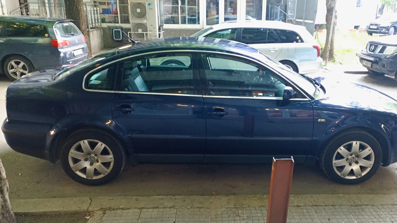 VW Passat 1.9 TDI, снимка 8 - Автомобили и джипове - 54295395