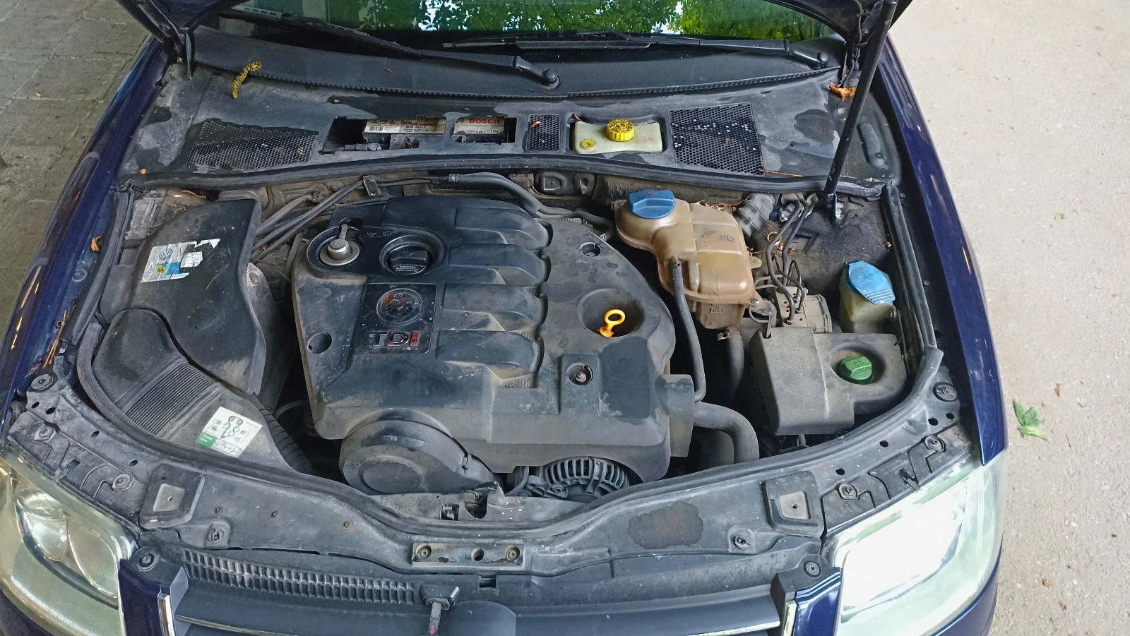 VW Passat 1.9 TDI, снимка 17 - Автомобили и джипове - 54295395