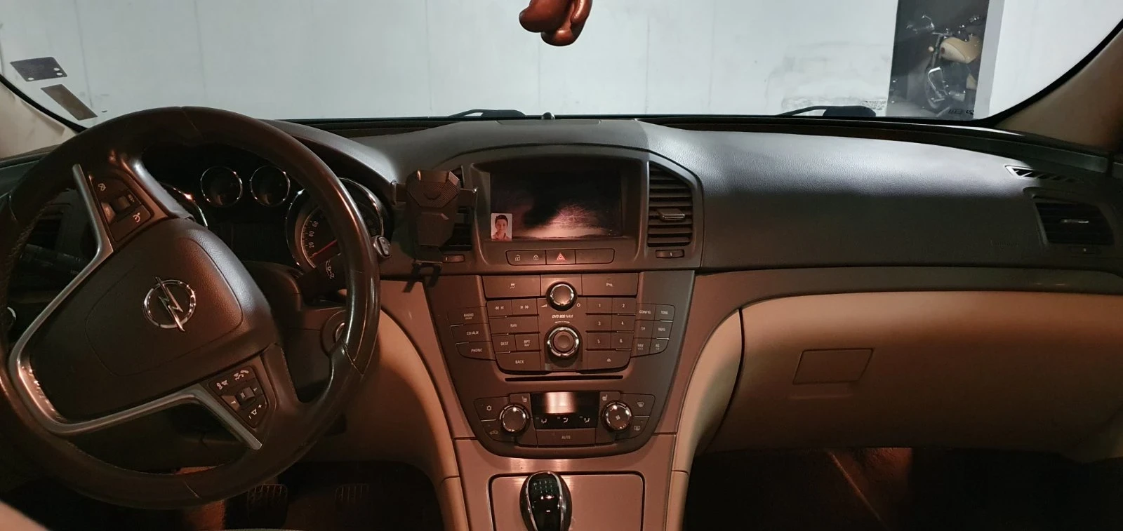 Opel Insignia, снимка 8 - Автомобили и джипове - 54360548