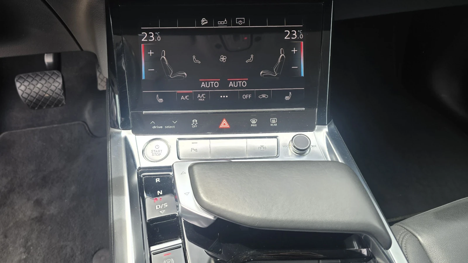 Audi E-Tron 50 guatrro , снимка 10 - Автомобили и джипове - 54430126