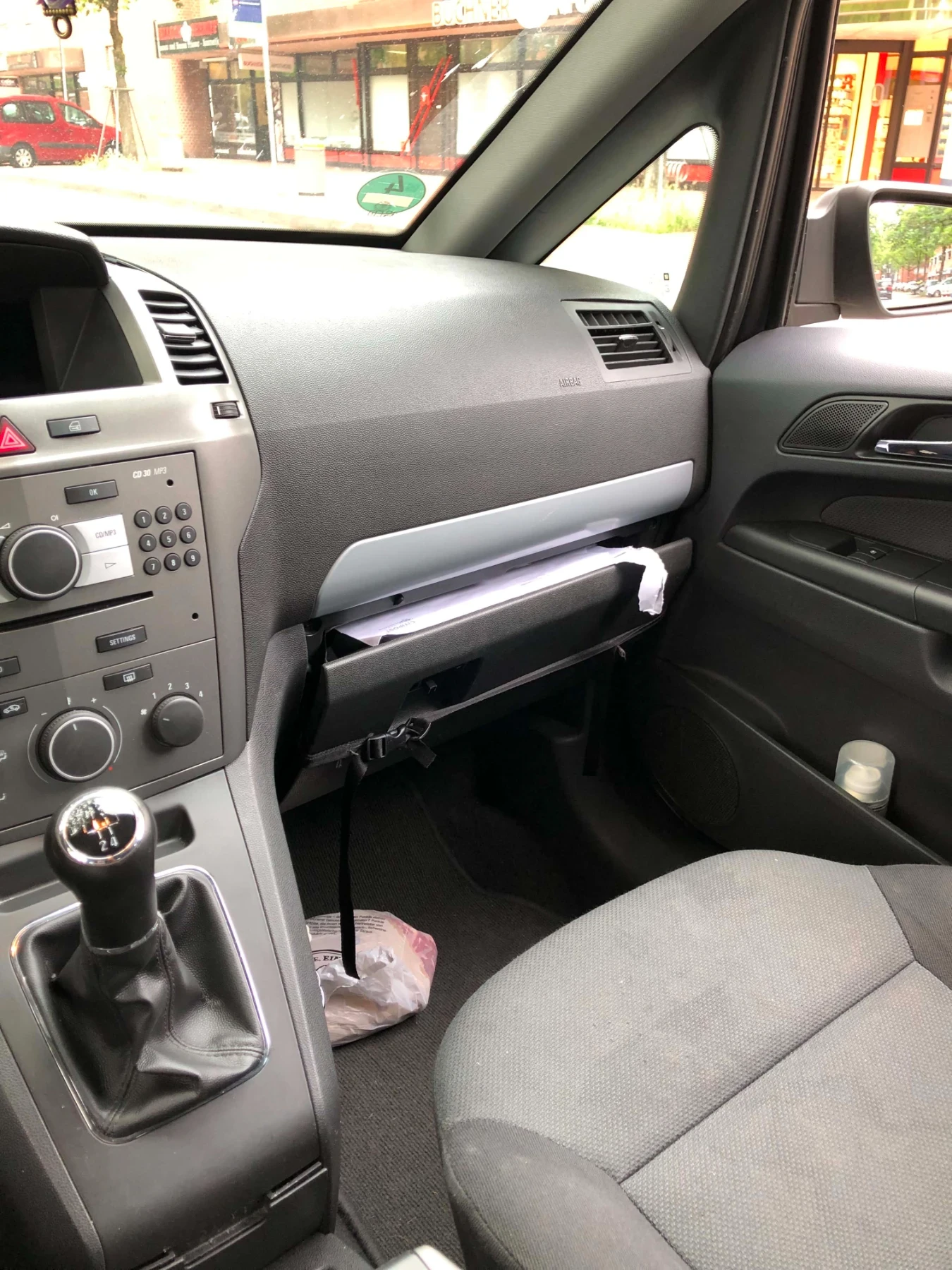 Opel Zafira 1.6, снимка 6 - Автомобили и джипове - 55203995
