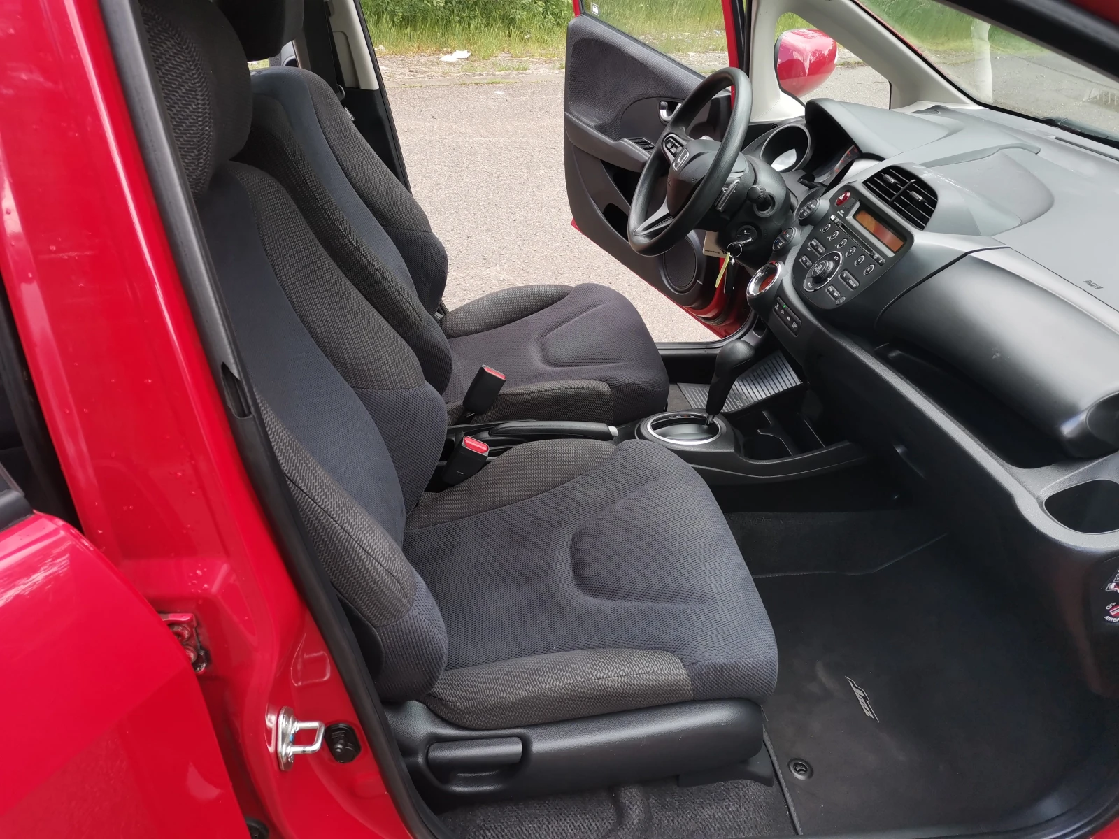 Honda Jazz 1.4i-VTEC, снимка 14 - Автомобили и джипове - 55528410