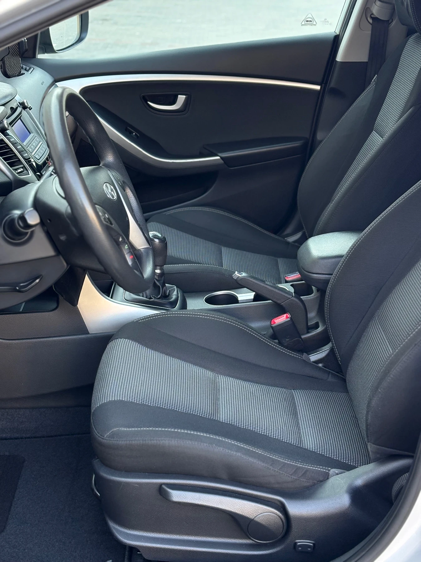 Hyundai I30 1.6 CRDI , снимка 10 - Автомобили и джипове - 55581893