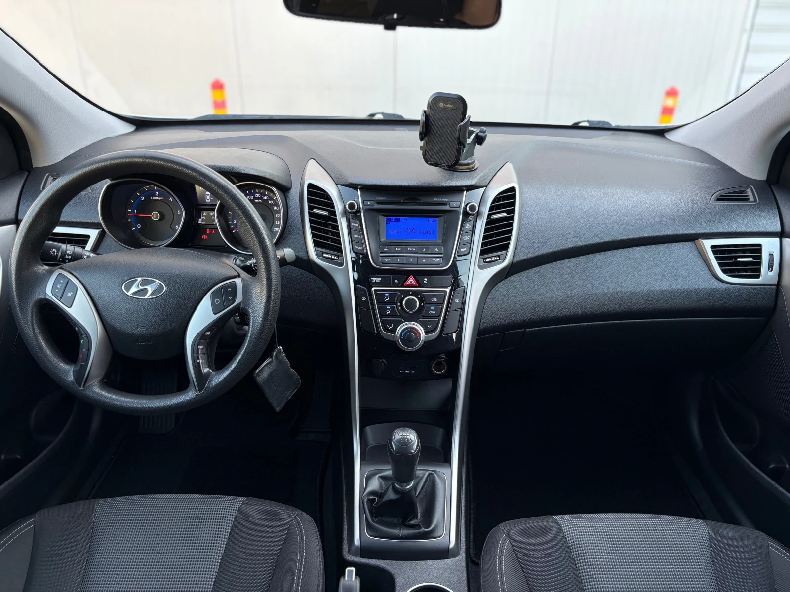 Hyundai I30 1.6 CRDI , снимка 7 - Автомобили и джипове - 55581893