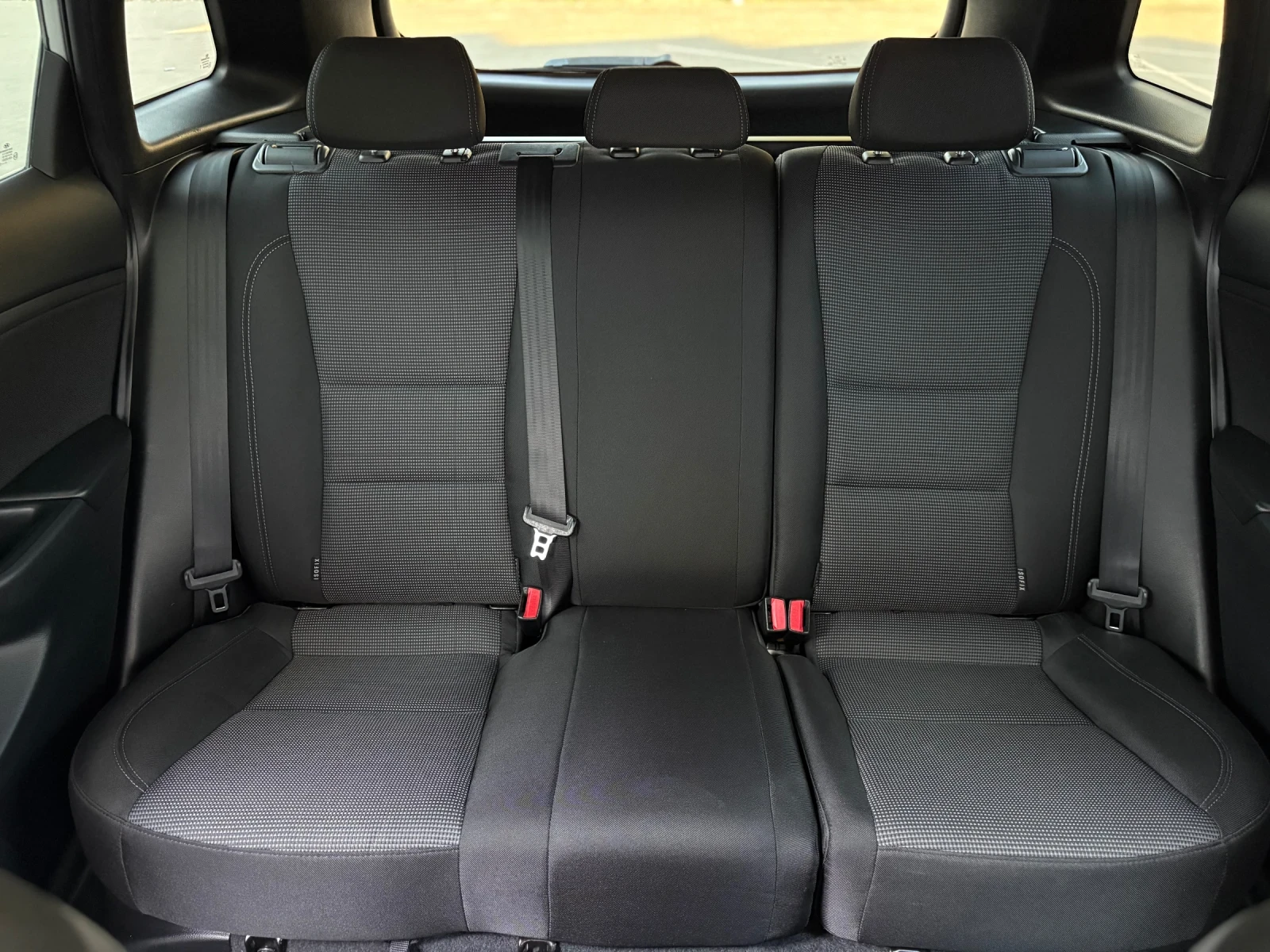 Hyundai I30 1.6 CRDI , снимка 14 - Автомобили и джипове - 55581893