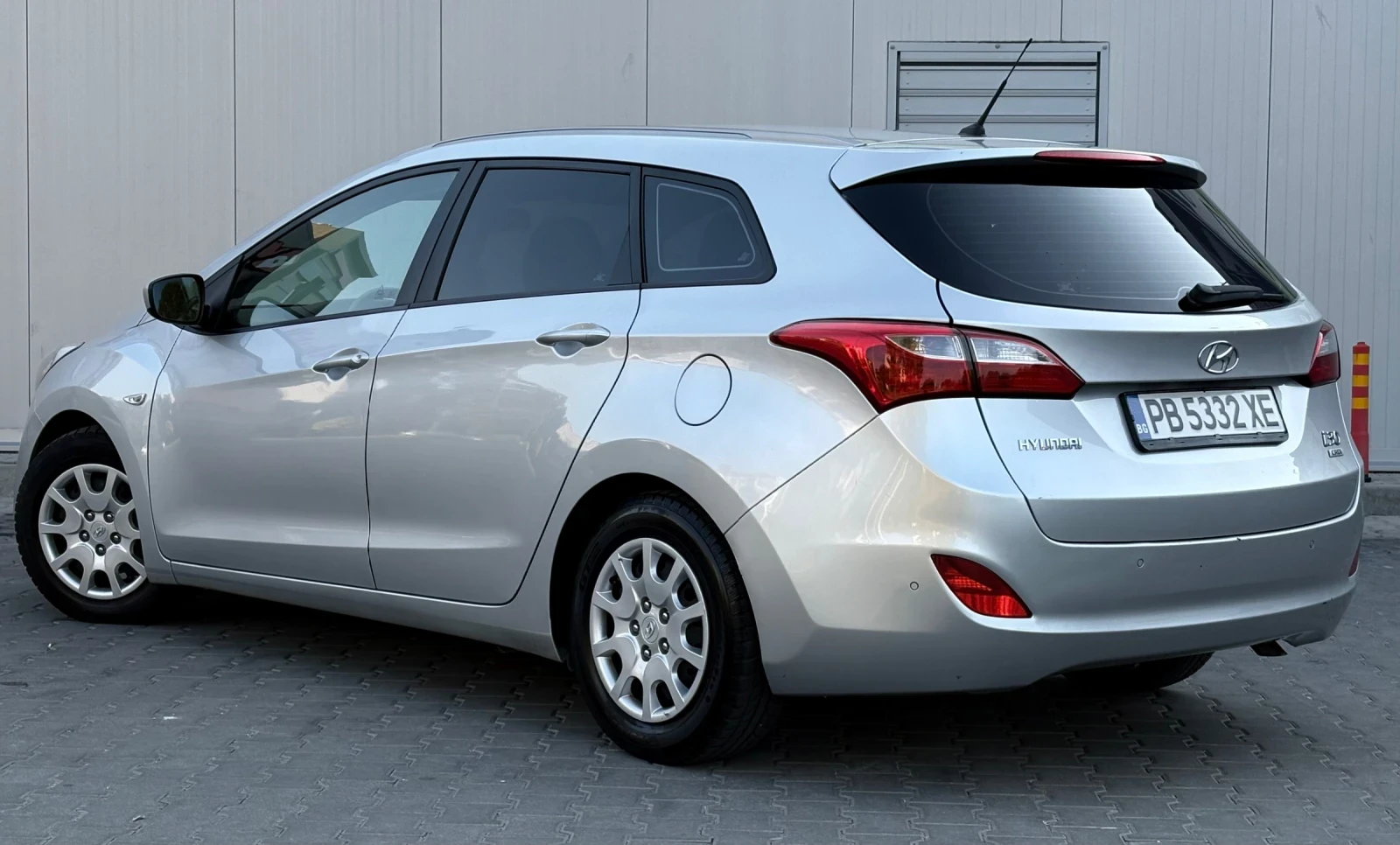 Hyundai I30 1.6 CRDI , снимка 4 - Автомобили и джипове - 55581893